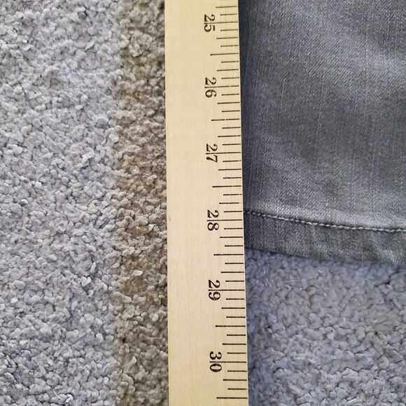 Gloria Vanderbilt Jeans Womens 10 Gray Straight Slim Denim Amanda 2.0 Short - Picture 13 of 15